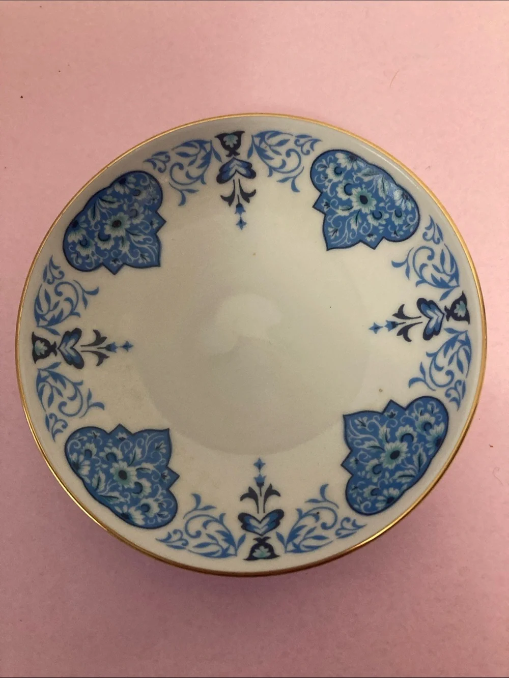 Vintage Avon European cup & saucer set of two Demitasse (Italy) the Netherlands